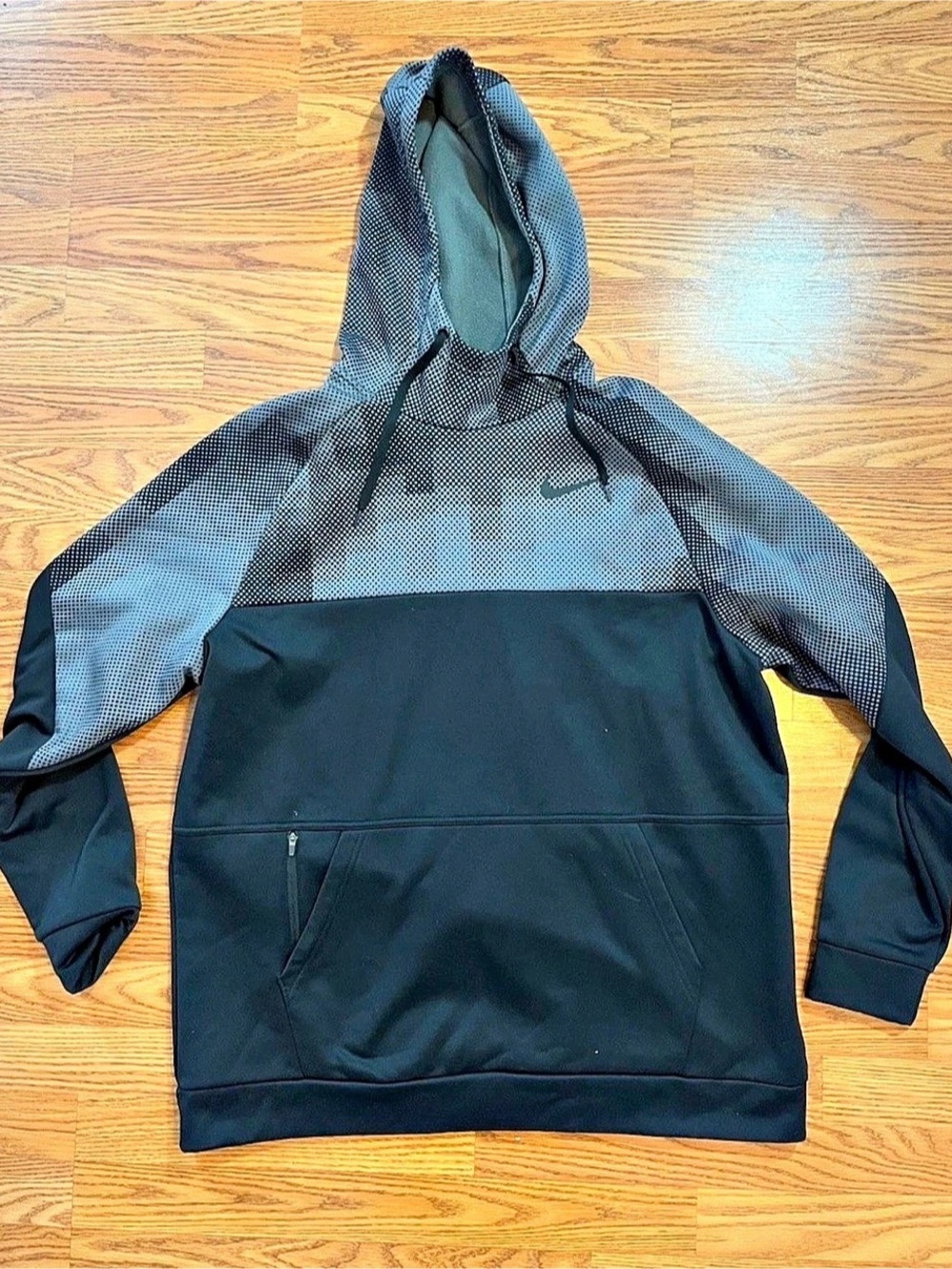 Nike Dri-Fit Black and Gray Pullover Hoodie - Men’s Size XL